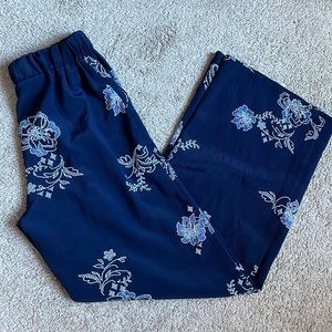 Wide-leg floral fun pants